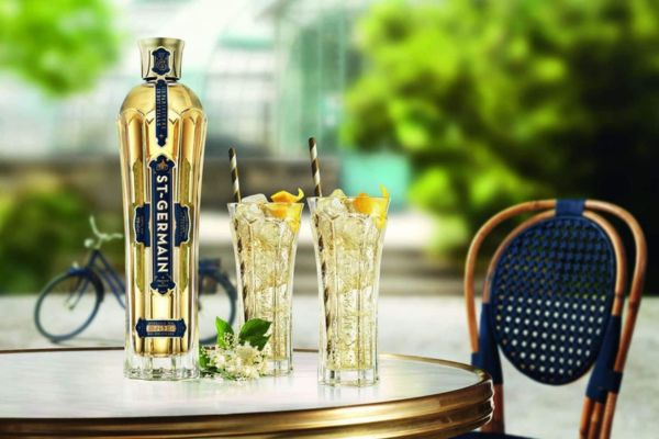 préparer le parfait Spritz Saint-Germain