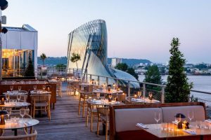 restaurant sur les quais à bordeaux